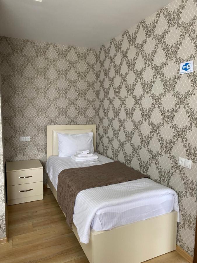 Hotel Sharl Ninotsminda Esterno foto