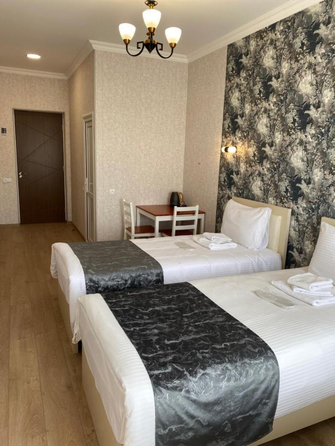 Hotel Sharl Ninotsminda Esterno foto