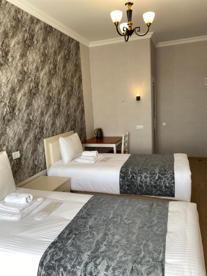Hotel Sharl Ninotsminda Esterno foto