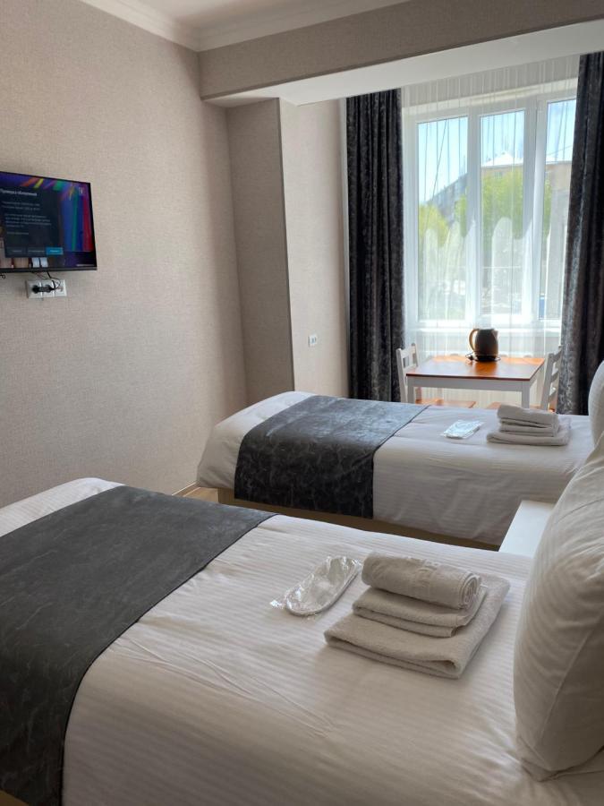 Hotel Sharl Ninotsminda Esterno foto